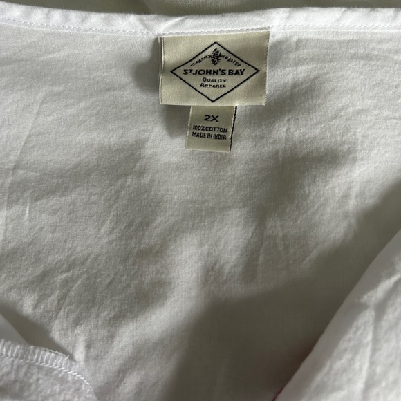 Host Pick! St. John’s Bay white cotton tunic w/blue & red accents.Size2X. Vneck. - Picture 13 of 13